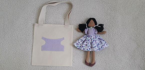 Bolsa canguru e Boneca Amiguinha