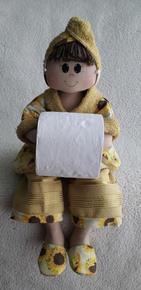 Boneca porta papel higienico