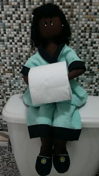 Boneca porta papel higiênico - Negra