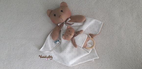 Naninha e chocalho Urso