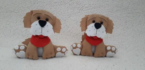 Cachorro em feltro