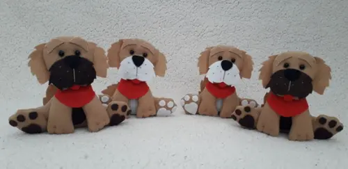Cachorro em feltro