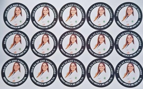 Adesivo para Formatura Medicina - 5x5cm - Kit 60 Unidades