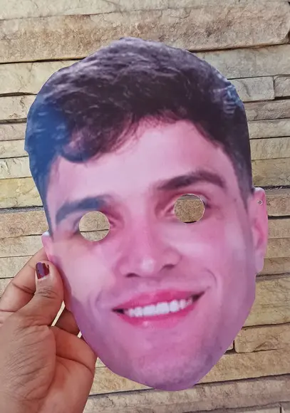 Máscara de Papel Personalizada c/ Foto de Rosto - 10 Un.