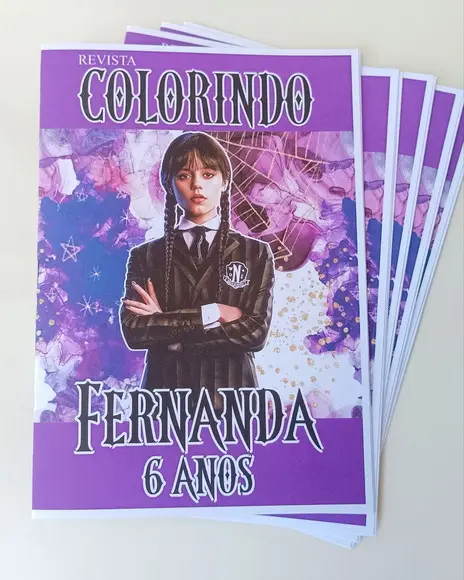 Livrinho de Colorir Wandinha
