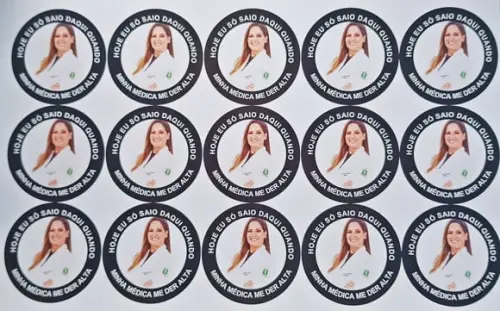 Adesivo para Formatura Medicina - 6x6cm - Kit 60 Unidades