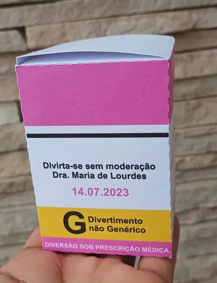 Caixa Kit Ressaca Formatura Rosa