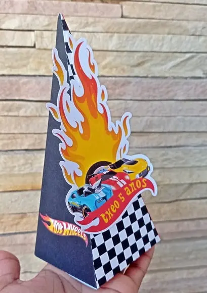 Caixa Pirâmide Hot Wheels