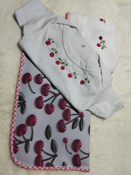 Body com Fraldinha e Necessaire 009