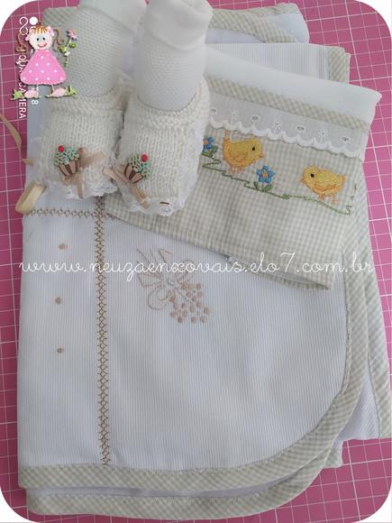 Kit Cueiro, Sapatinho e Fraldinha 004