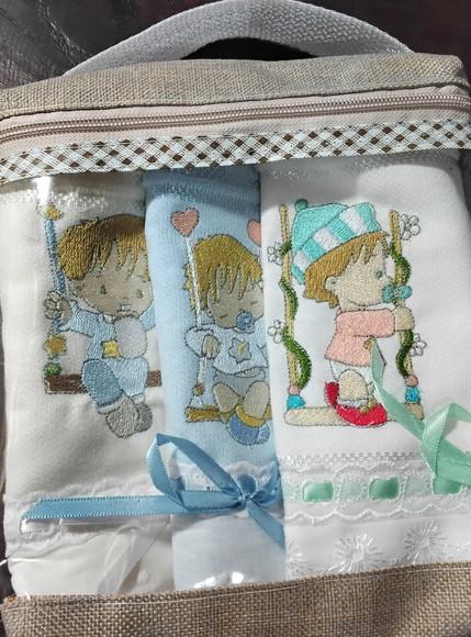 Necessaire com Toalhinhas de Mão 01