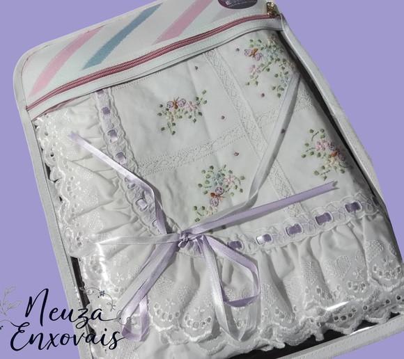 Sugestão Presente Manta Fraldinhas Sapatinhos e Necessaire