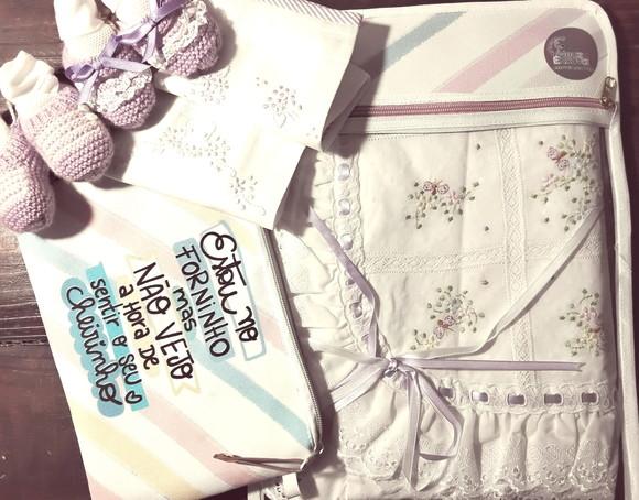 Sugestão Presente Manta Fraldinhas Sapatinhos e Necessaire