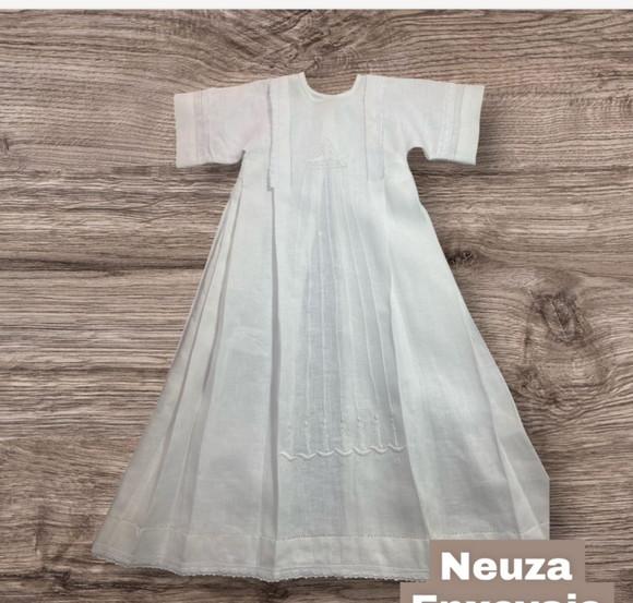 Túnica de Batismo 7dons Bordada em Branco 003( Unisex )
