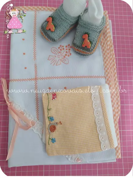 Kit Cueiro, Sapatinho e Fraldinha 001