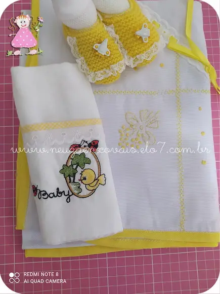 Kit Cueiro, Sapatinho e Fraldinha 002