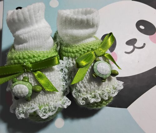 Sapatinho de tricô verde 018