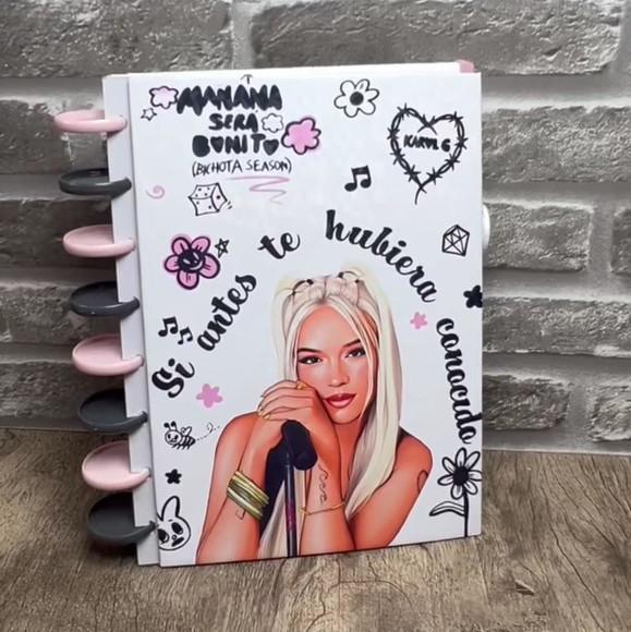 Caderno de Discos Karol G Bichota Season
