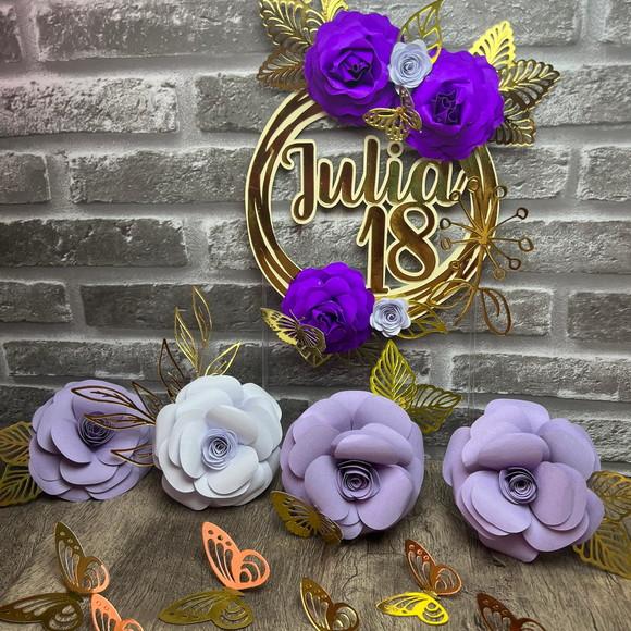 Topo de Bolo Nome,flores Lilás e Branco