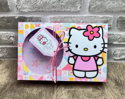 Caixa Kit Mini Confeiteiro Hello Kitty