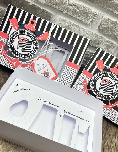 Caixa Kit Mini Confeiteiro Páscoa Futebol