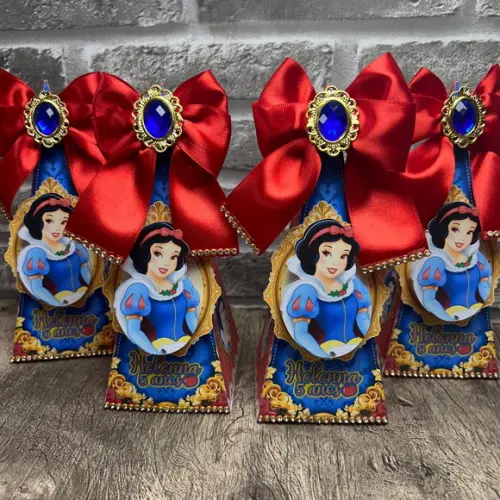 Caixa Pirâmide Branca de Neve