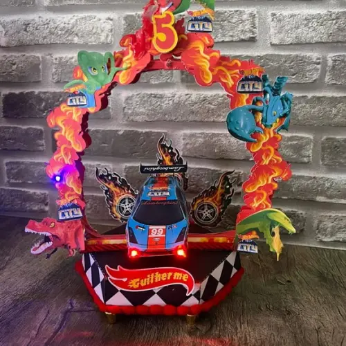 Topo de Bolo Hot Wheels Giratório Led com Movimento e Motor