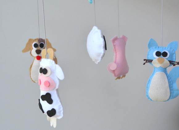 Móbile para berço - Animais domésticos