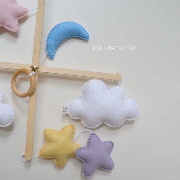 Móbile para berço - Nuvens, Estrelas e Lua