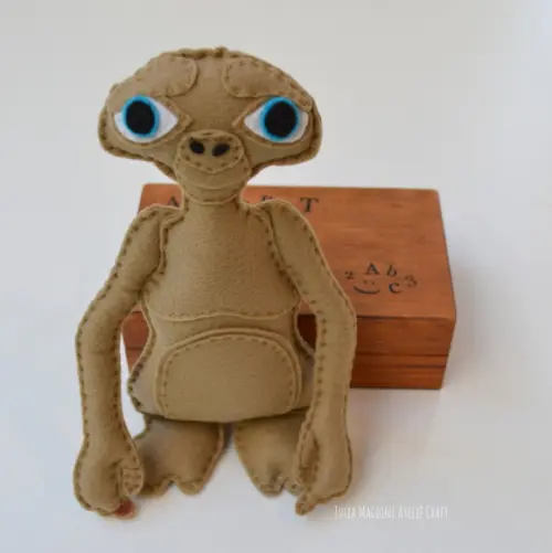 Boneco de Feltro E.t o Extra Terrestre