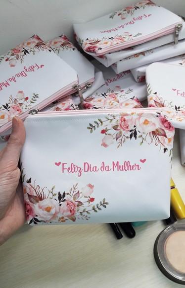Lembrancinha Madrinha de Casamento Necessaire