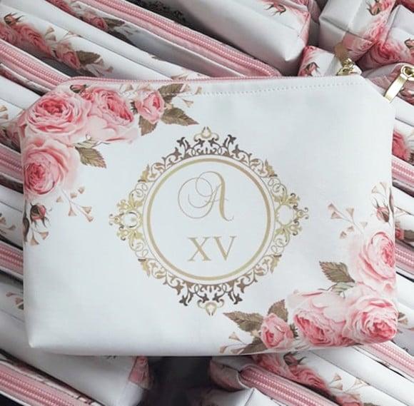 Necessaire Aniversário de Debutante 15 anos com forro