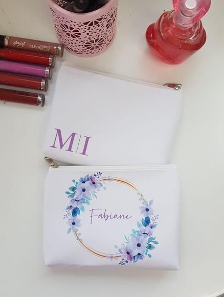 Necessaire Casamento Floral Tons Lilás com Fundo Branco