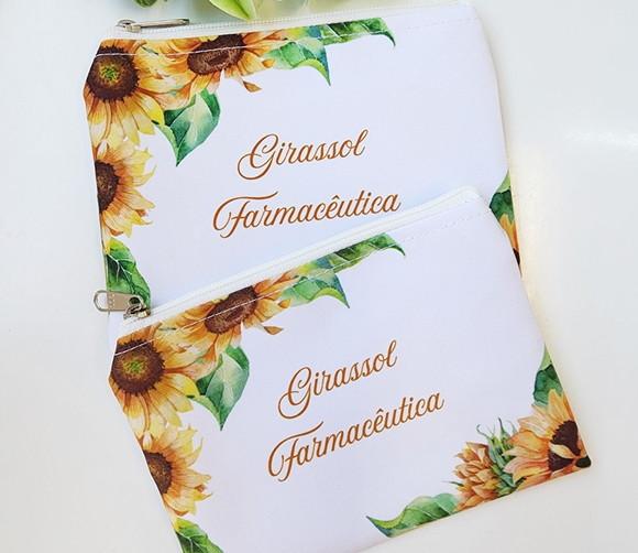 Necessaire com Logo
