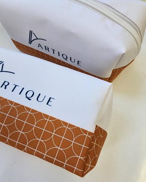 Necessaire com Logo Personalizada