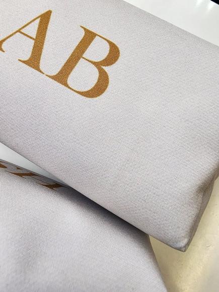 Necessaire Personalizada Off White