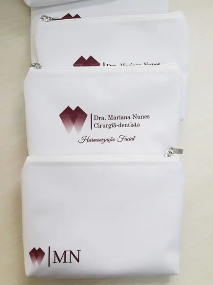 Necessaire com Logo