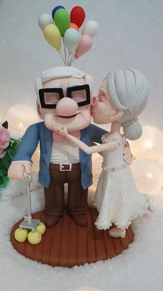 Casal Up Altas Aventuras em Biscuit (carl & Elie)