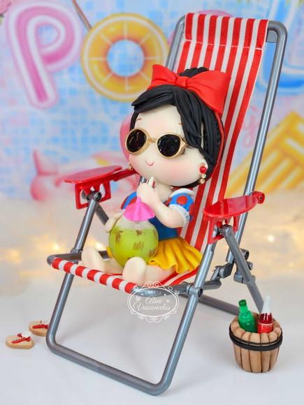 Peça Decorativa Branca de Neve Pool Party Biscuit