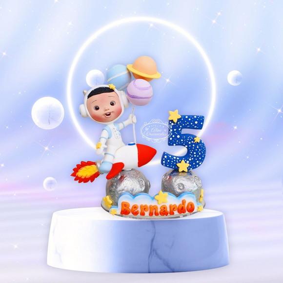 Topo de Bolo Astronauta Personalizado em Biscuit