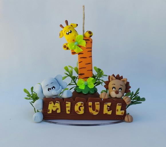 Topo de Bolo com Vela Tema Safari em Biscuit