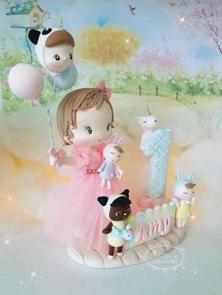 Topo de Bolo Metoo Doll em Biscuit