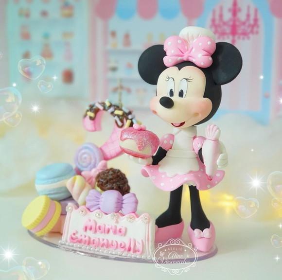 Topo de Bolo Minnie Confeiteira em Biscuit