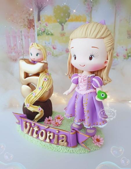 Topo de Bolo Rapunzel (personalizada ) em Biscuit