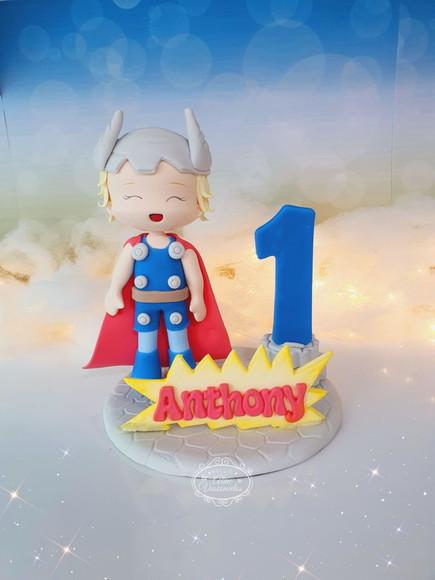 Topo de Bolo Thor (vingadores) em Biscuit