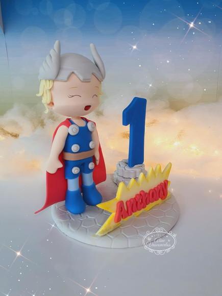 Topo de Bolo Thor (vingadores) em Biscuit