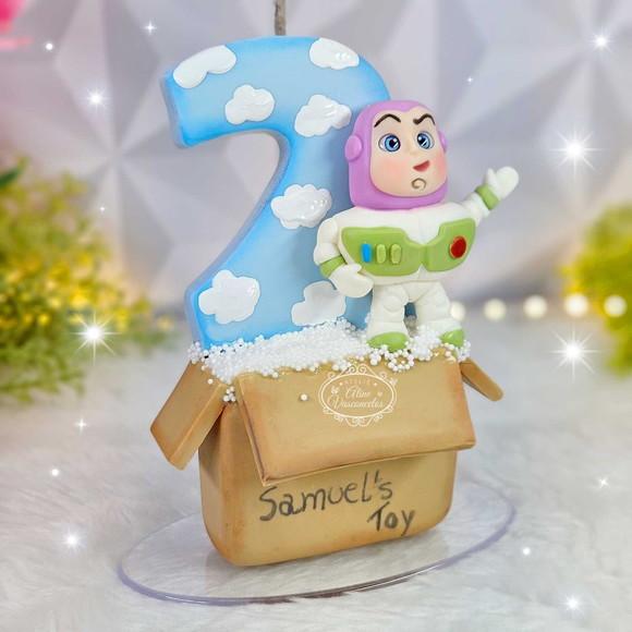 Vela de Aniversário Buzz Lightyear Toy Story em Biscuit
