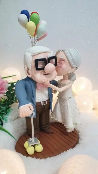 Casal Up Altas Aventuras em Biscuit (carl & Elie)