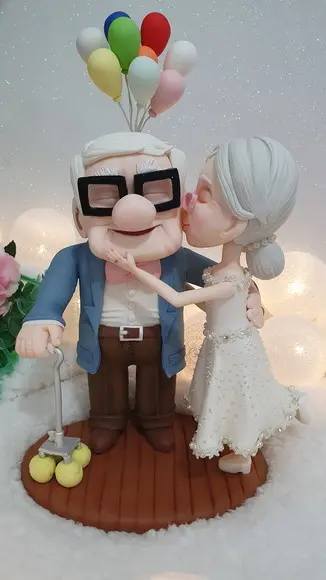 Casal Up Altas Aventuras em Biscuit (carl & Elie)