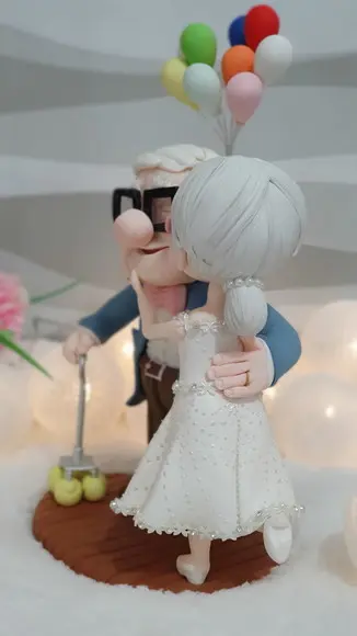 Casal Up Altas Aventuras em Biscuit (carl & Elie)